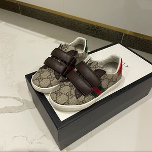 Gucci Ace GG Supreme sneaker, size 26